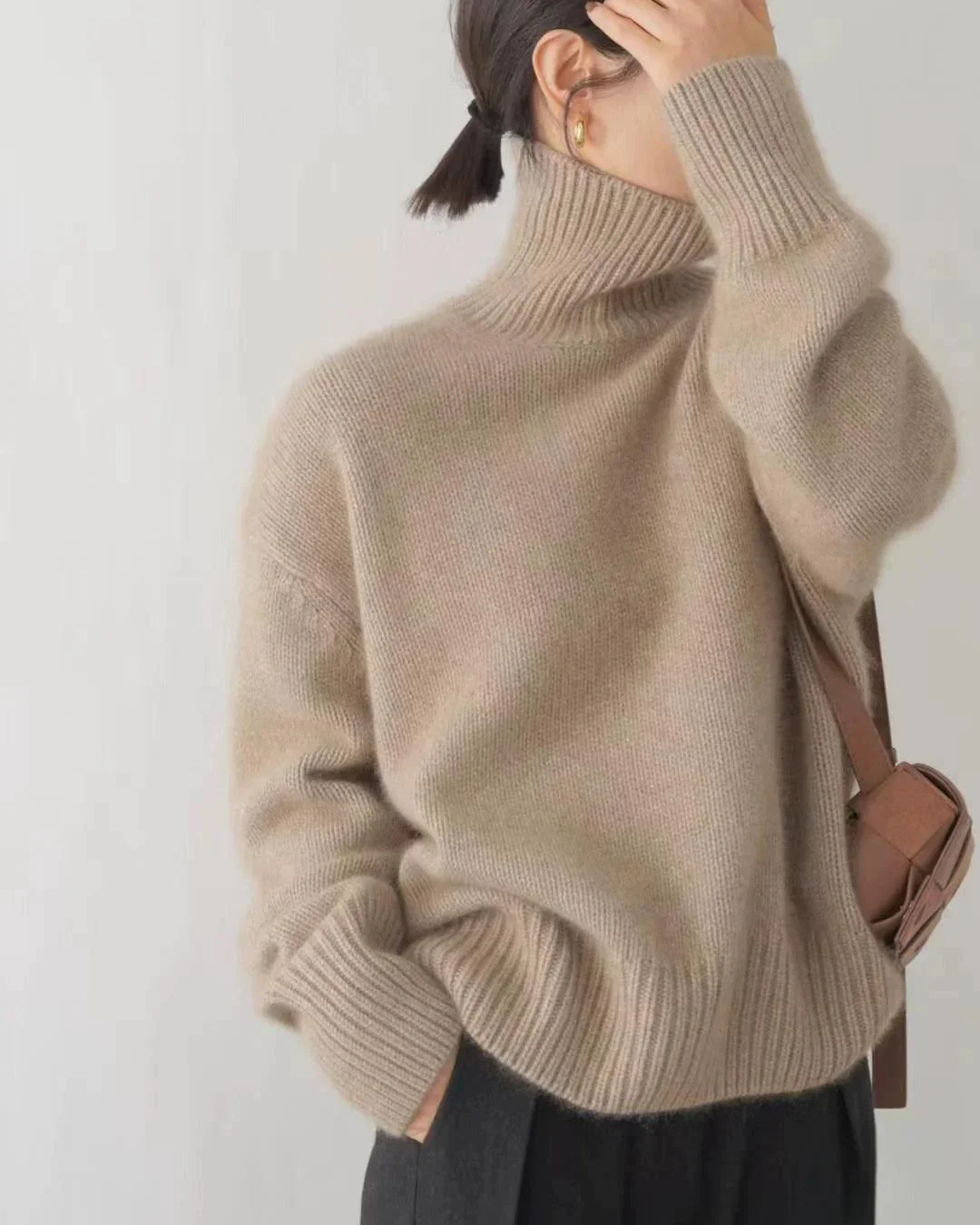 Iris | Winter-Ready Cashmere Turtleneck Sweater