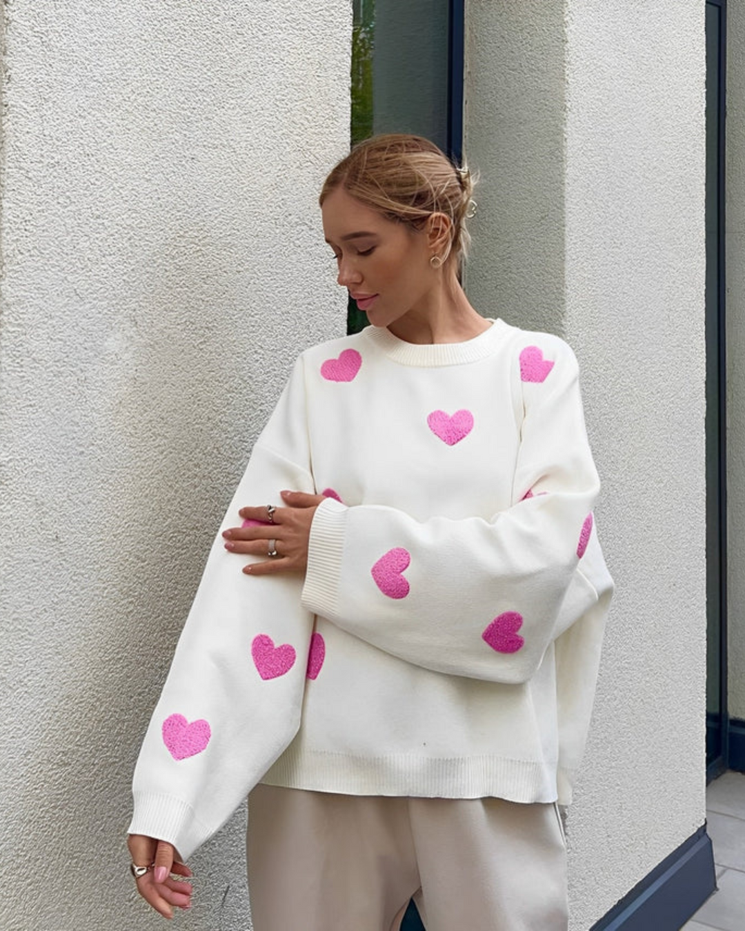 Women’s Oversized Heart Print Sweatshirt - Lounge Pullover