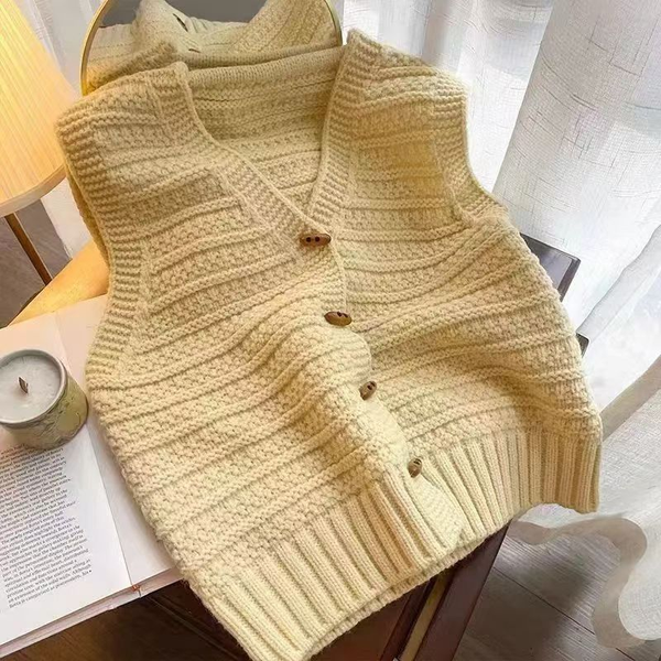 Cozy Chunky Knit Button-Up Sweater Vest - Women’s Sleeveless Gilet