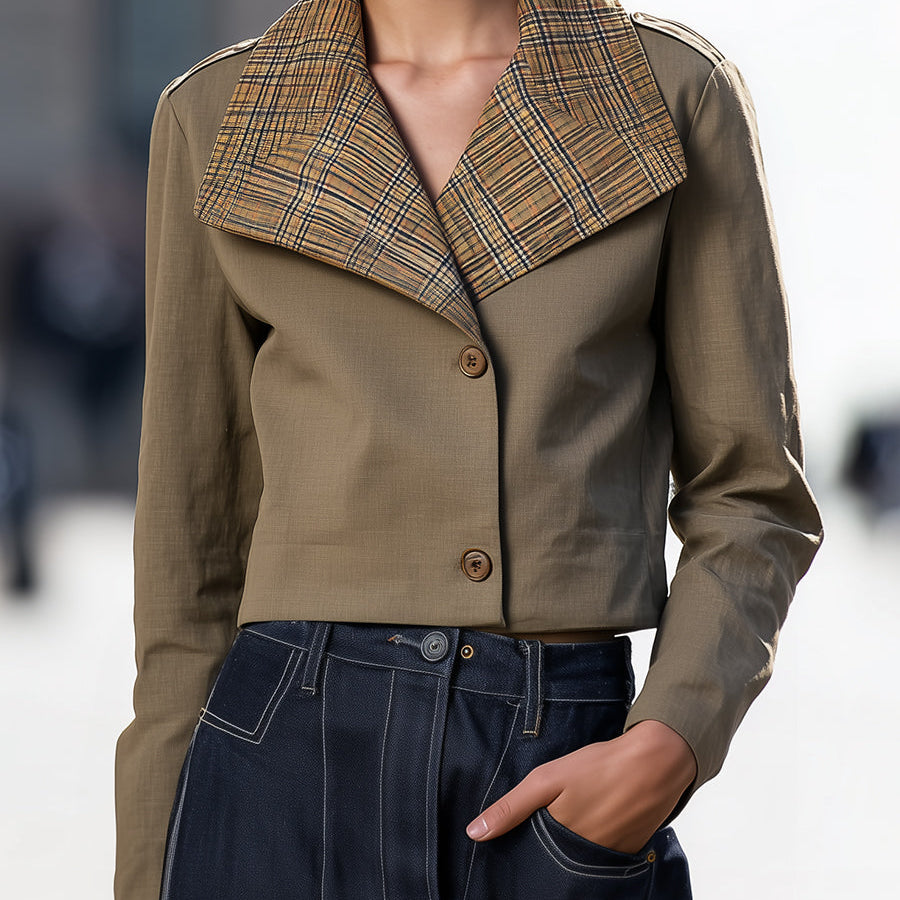 Elena | Cropped Jacket with Oversized Plaid Collar - Maison & Moor