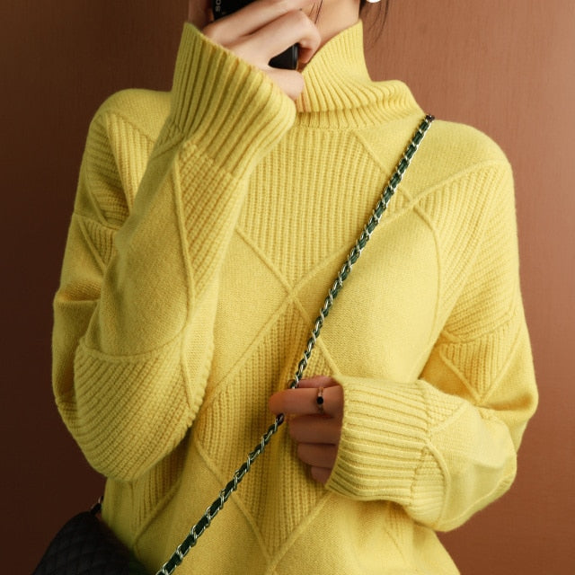 Elsie | Cozy Women's Turtleneck Sweater for Winter